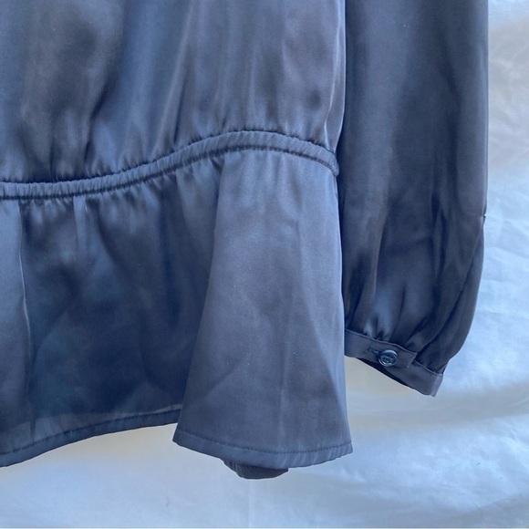 Daisy Fuentes Black Long Sleeve Blouse, Size Medium. - Picture 3 of 6